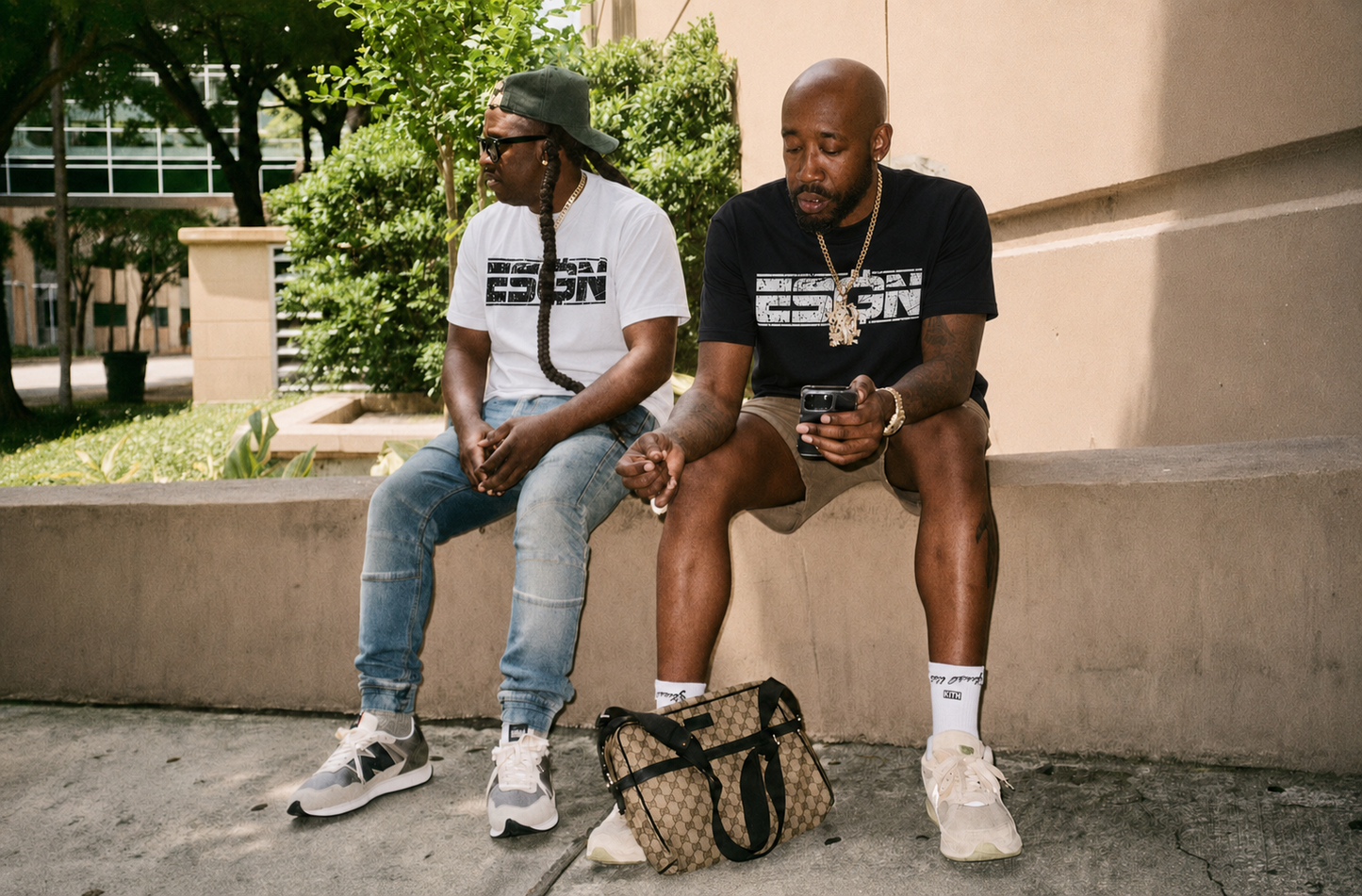 ESGN DISTRESSED LOGO T