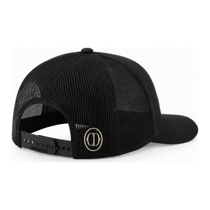 BLACK & CREAM TRUCKER